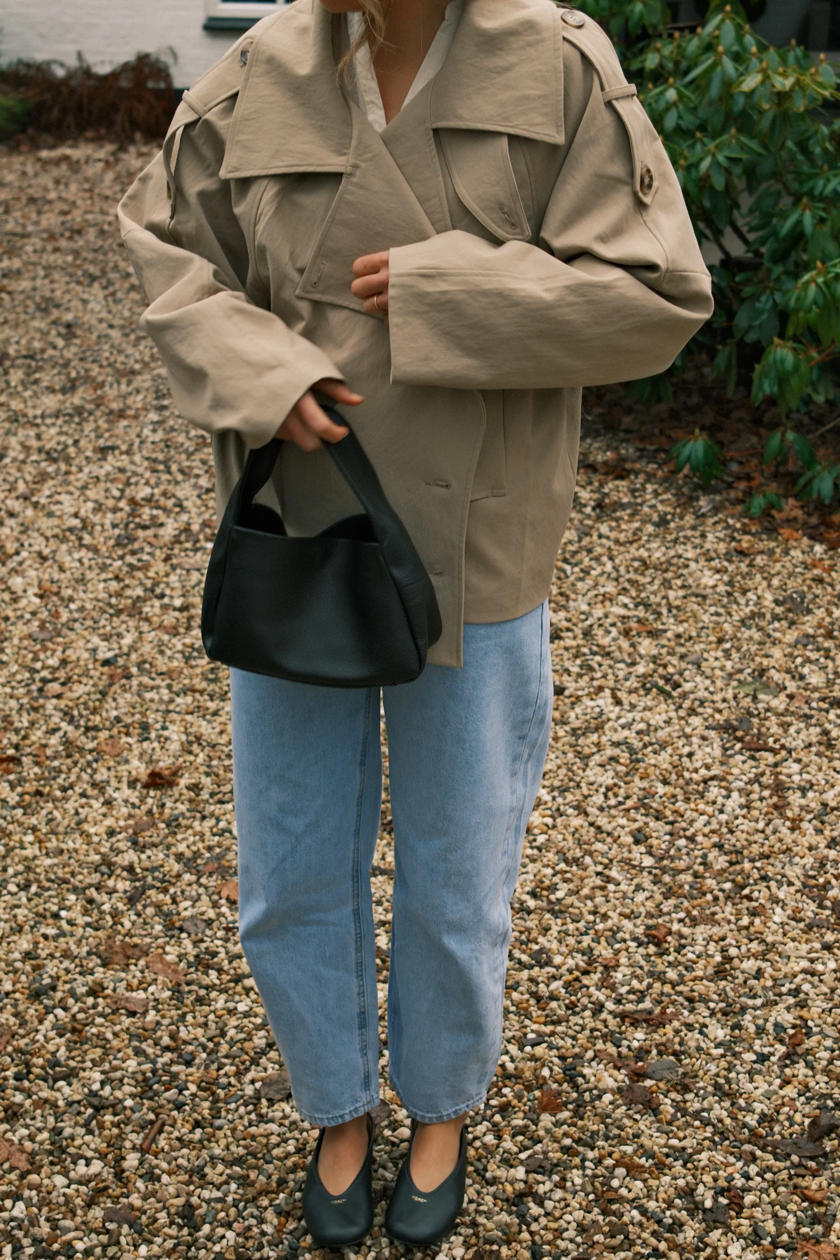 AMÉLIE MID WAIST BARREL JEANS - Image 9
