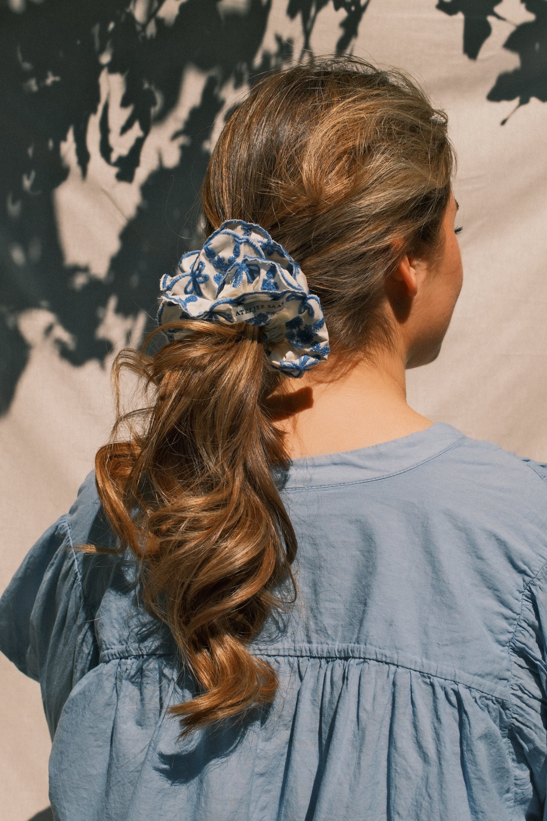 BLOOM SCRUNCHIE ROYAL BLUE - Image 2