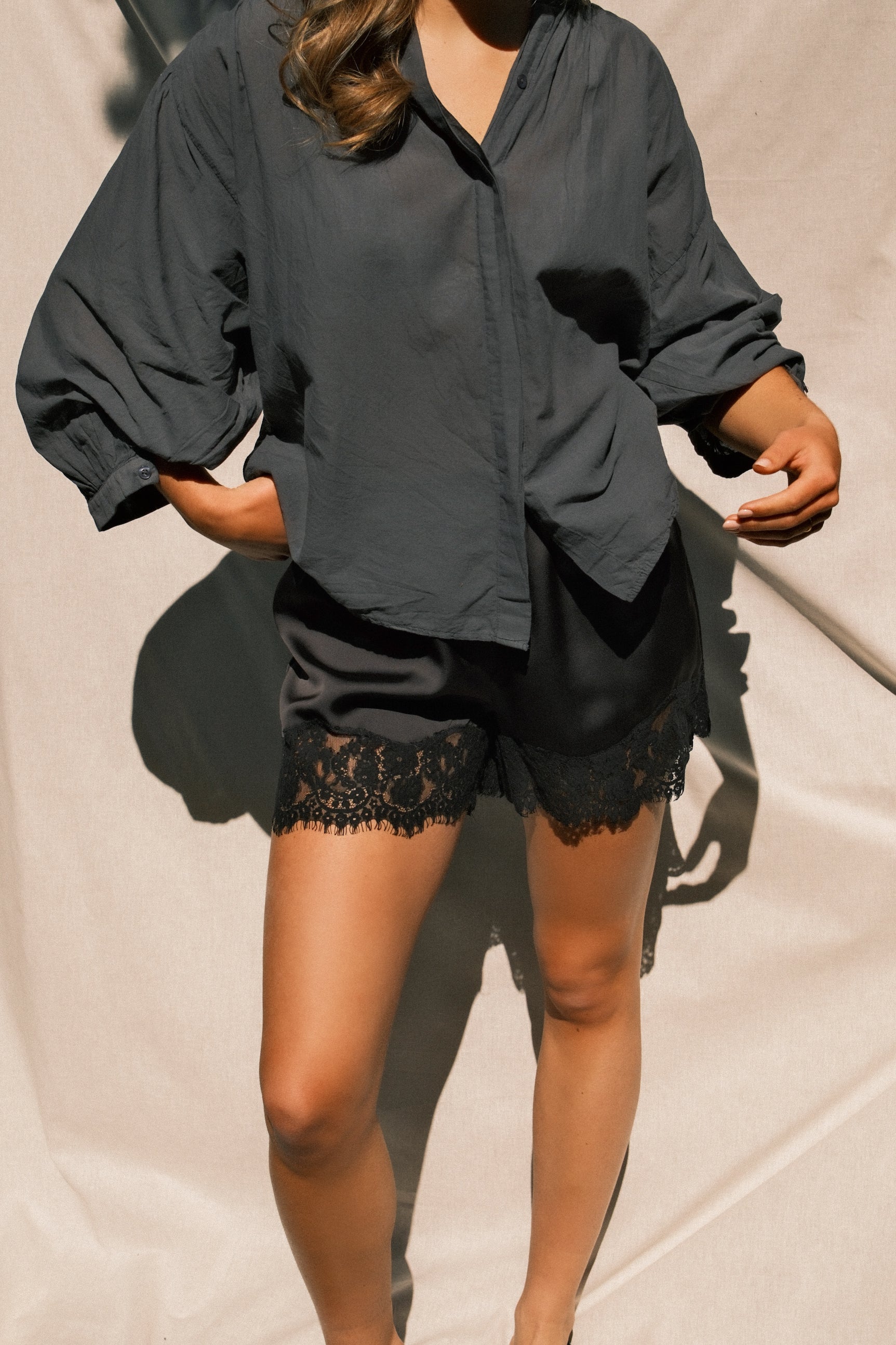 LACE SHORT BLACK - Image 6