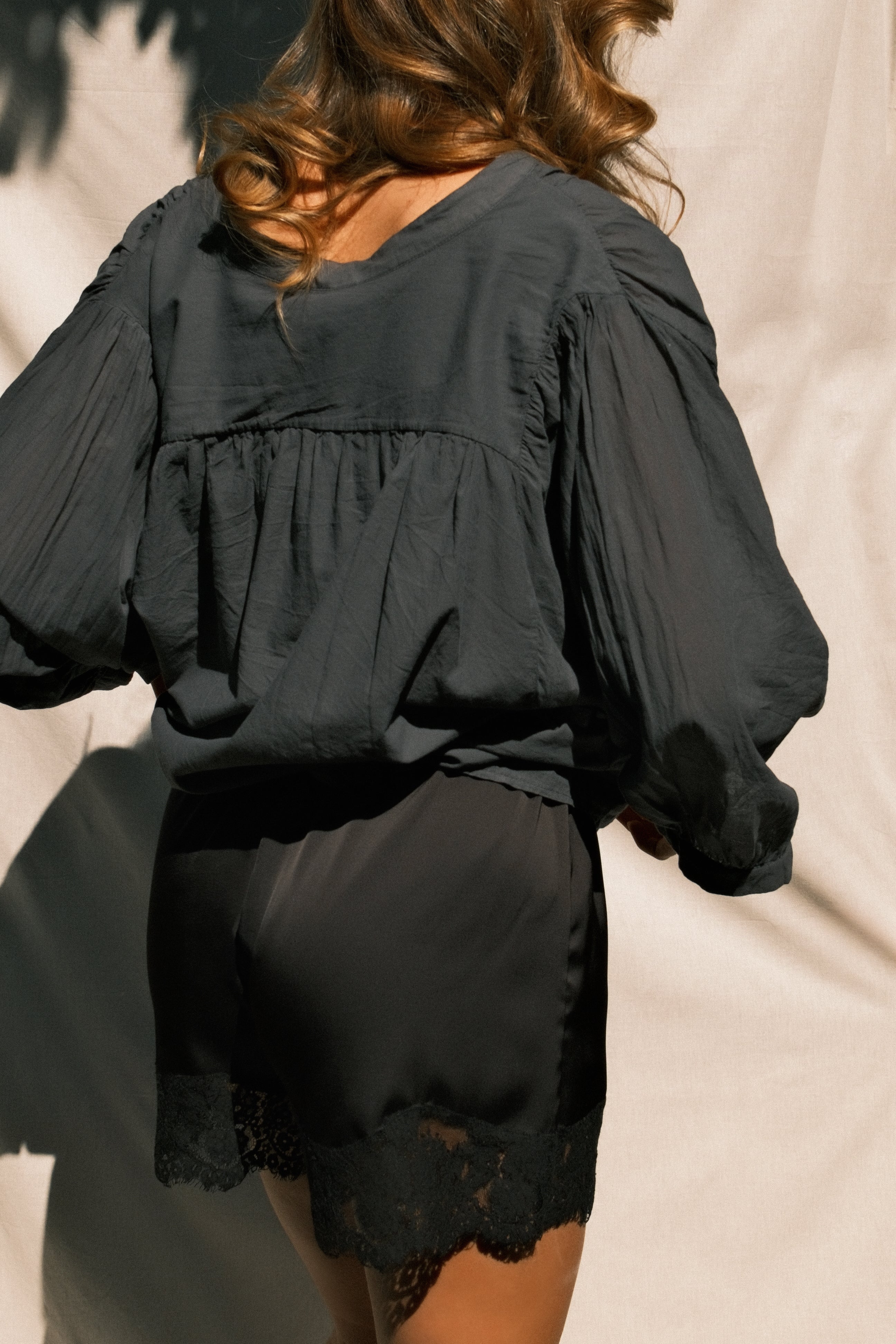 LACE SHORT BLACK - Image 9