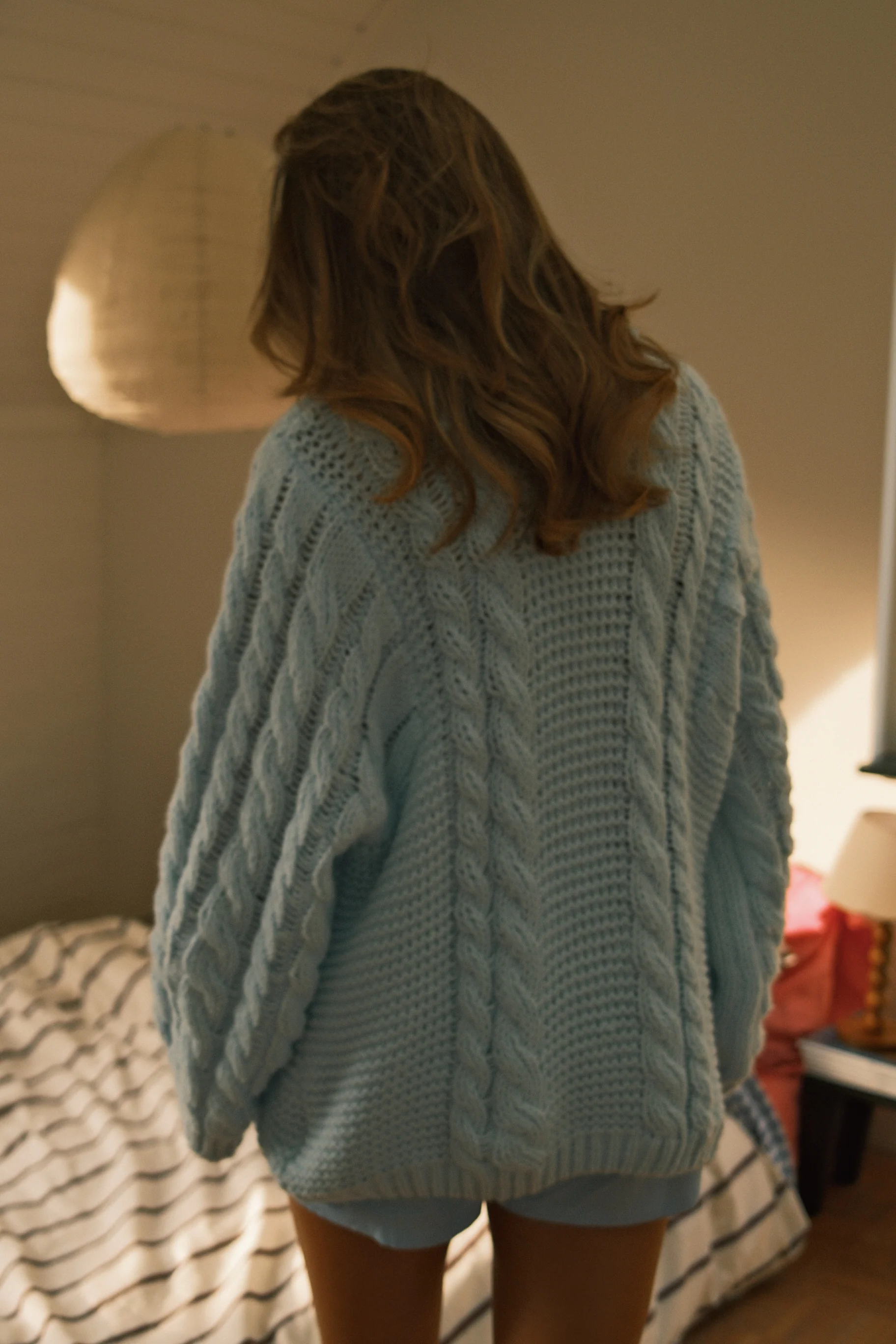 OVERSIZED CHUNKY CABLE KNIT BABY BLUE - Image 7