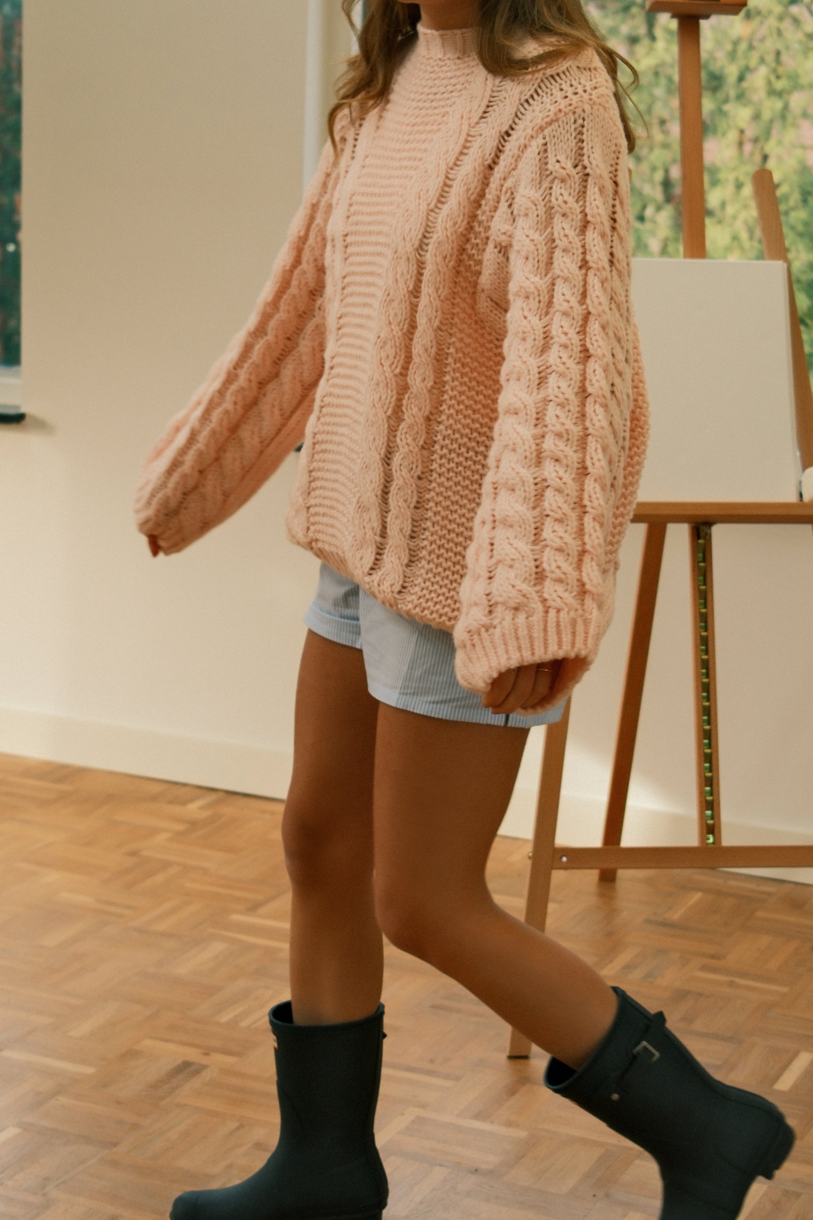 OVERSIZED CHUNKY CABLE KNIT BABY PINK - Image 4