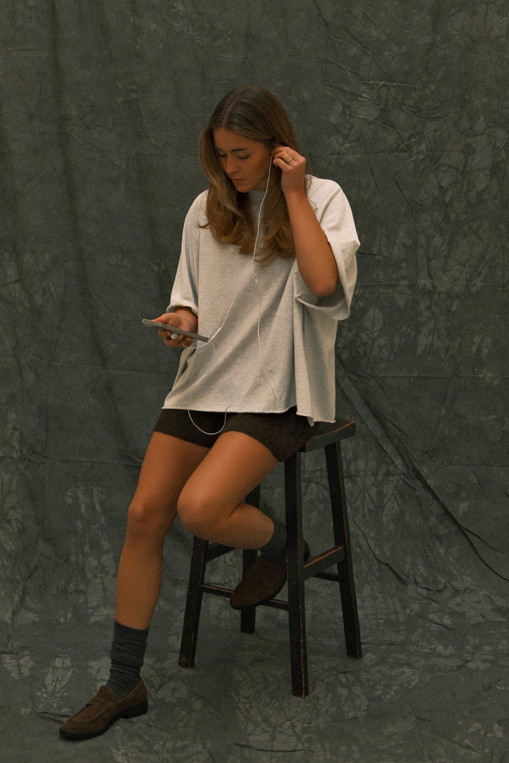 OVERSIZED ESSENTIAL TEE GREY - Image 8