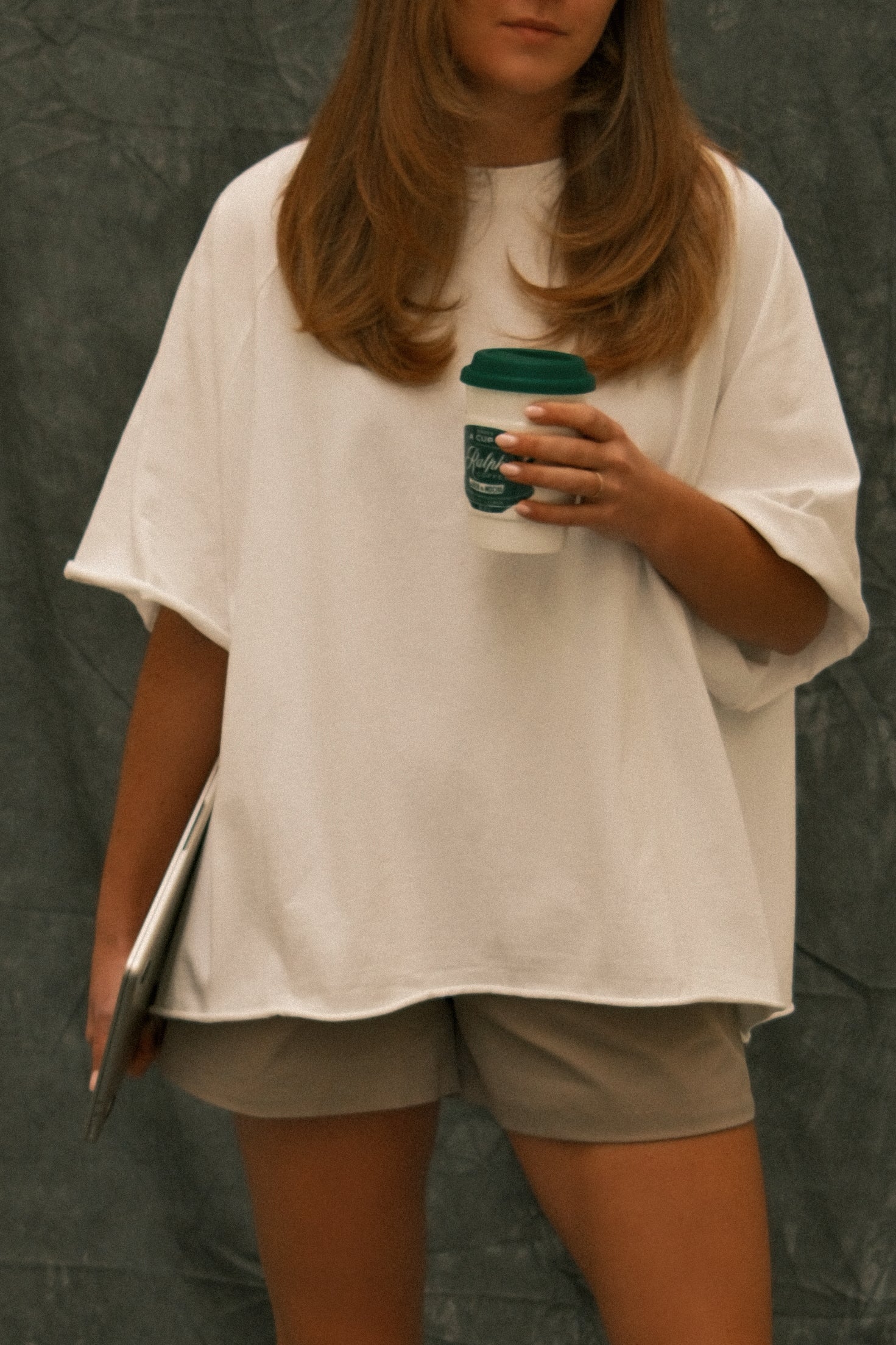 OVERSIZED ESSENTIAL TEE WHITE - Image 3