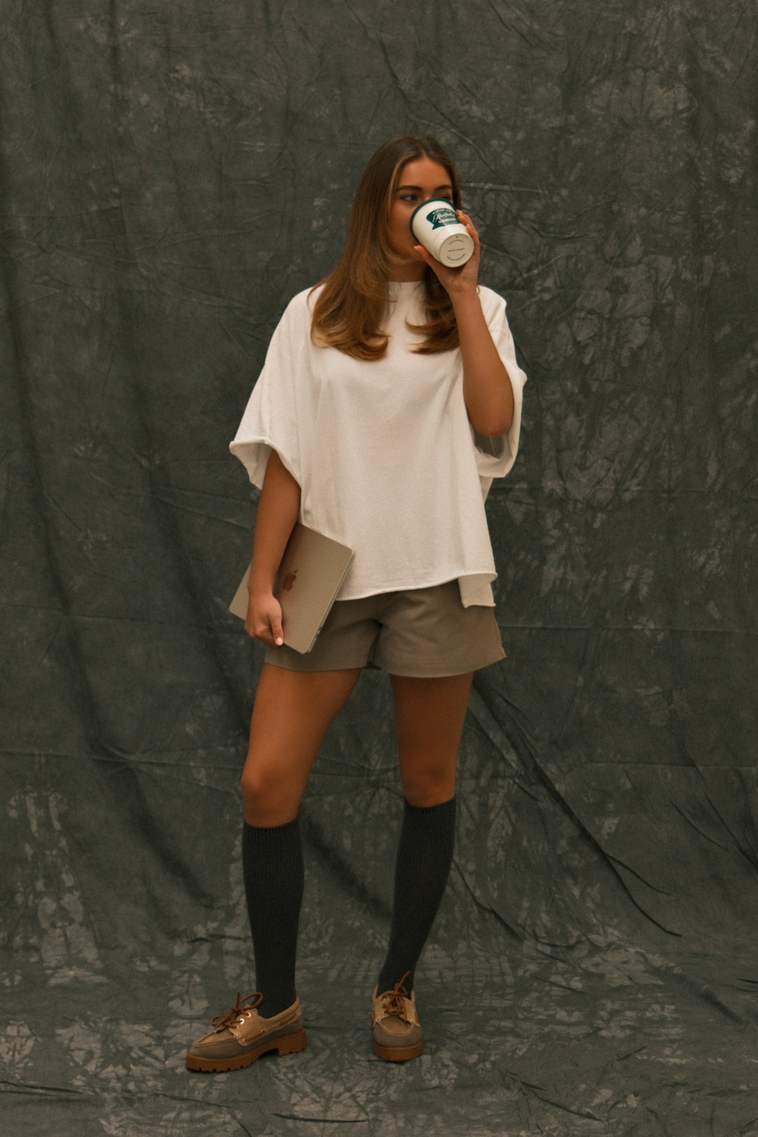 OVERSIZED ESSENTIAL TEE WHITE - Image 6