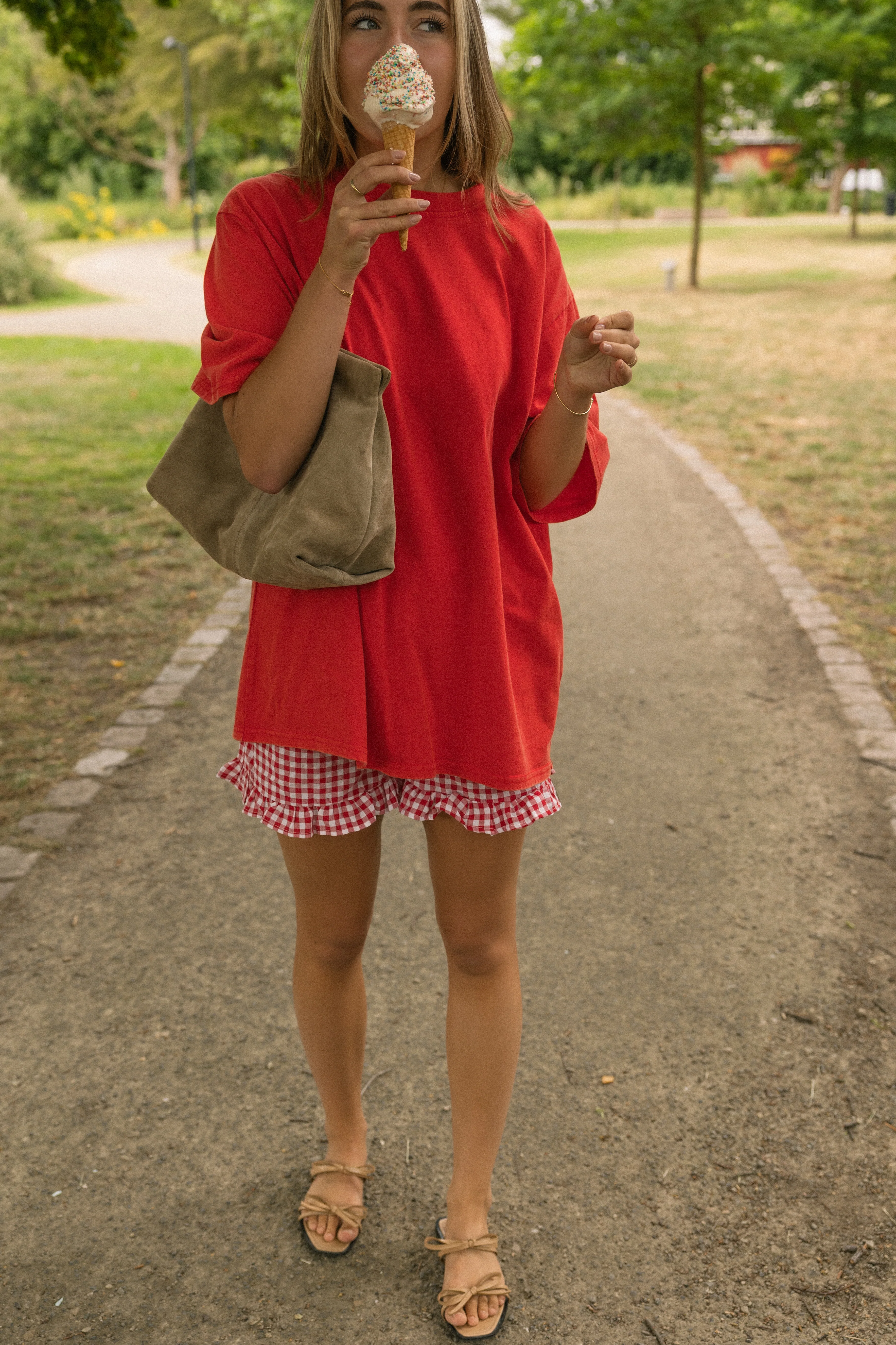 OVERSIZED MABEL TEE RED - Image 4