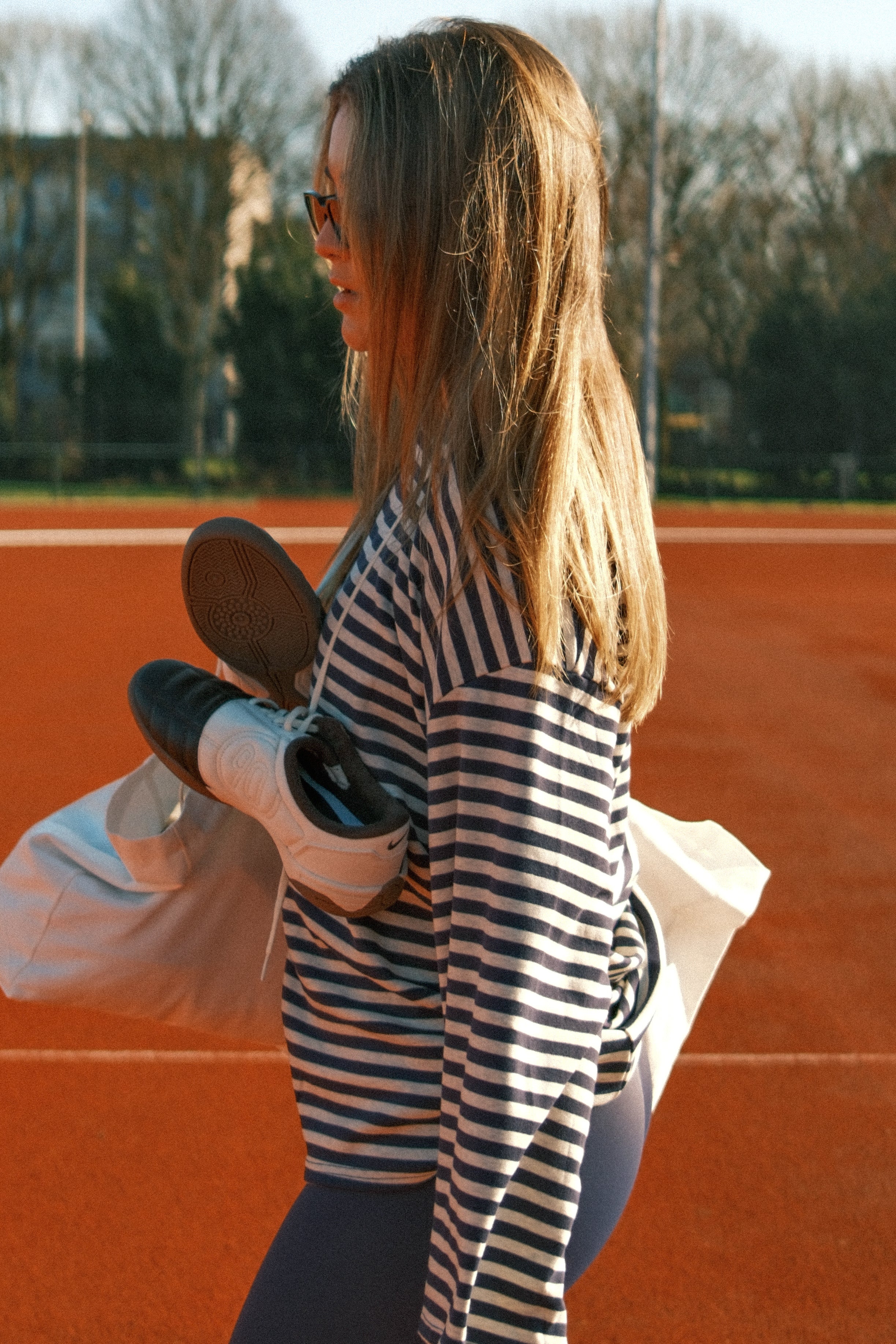STRIPED MAE TEE NAVY - Image 8