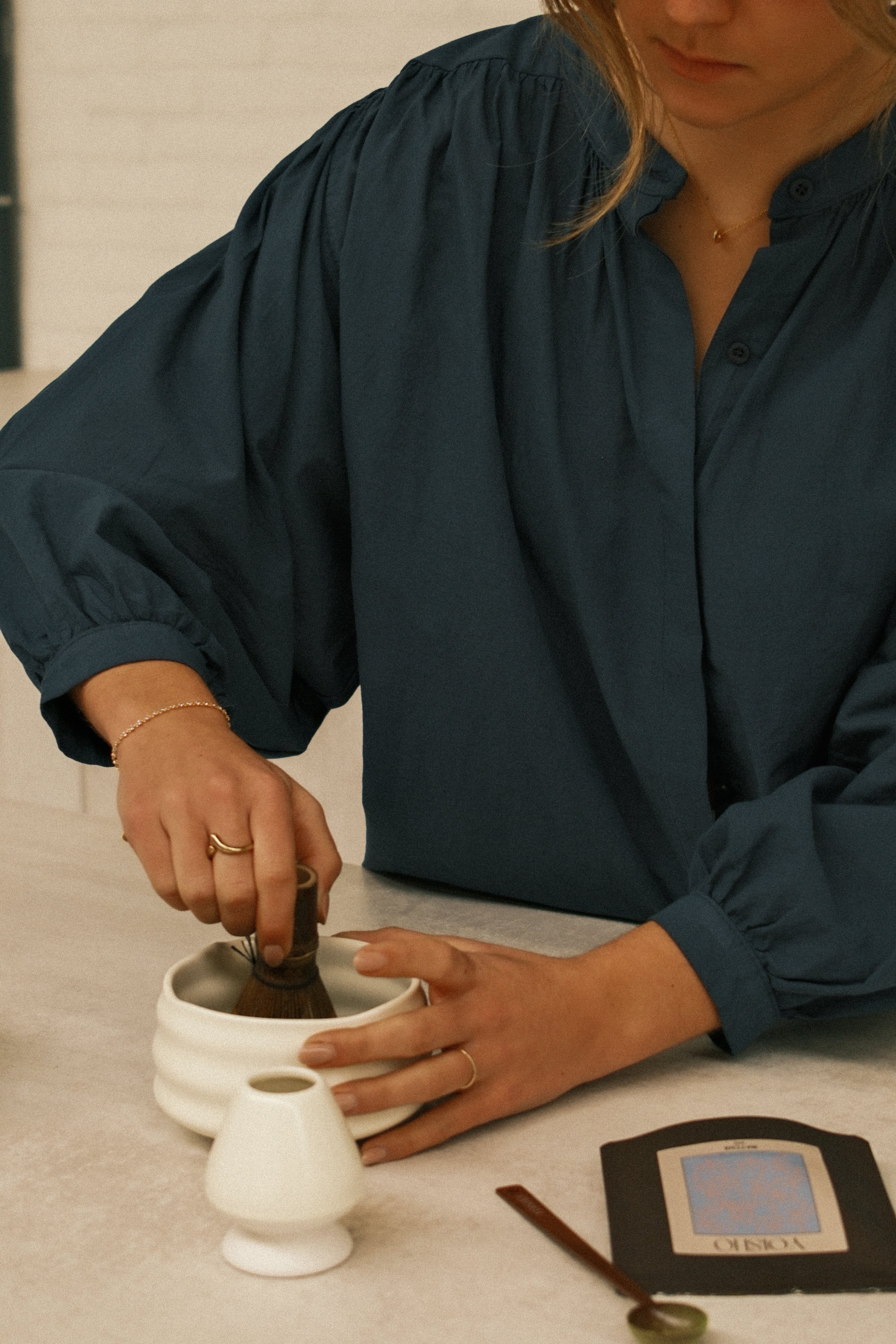 THE NORAH SHIRT NAVY - Image 12