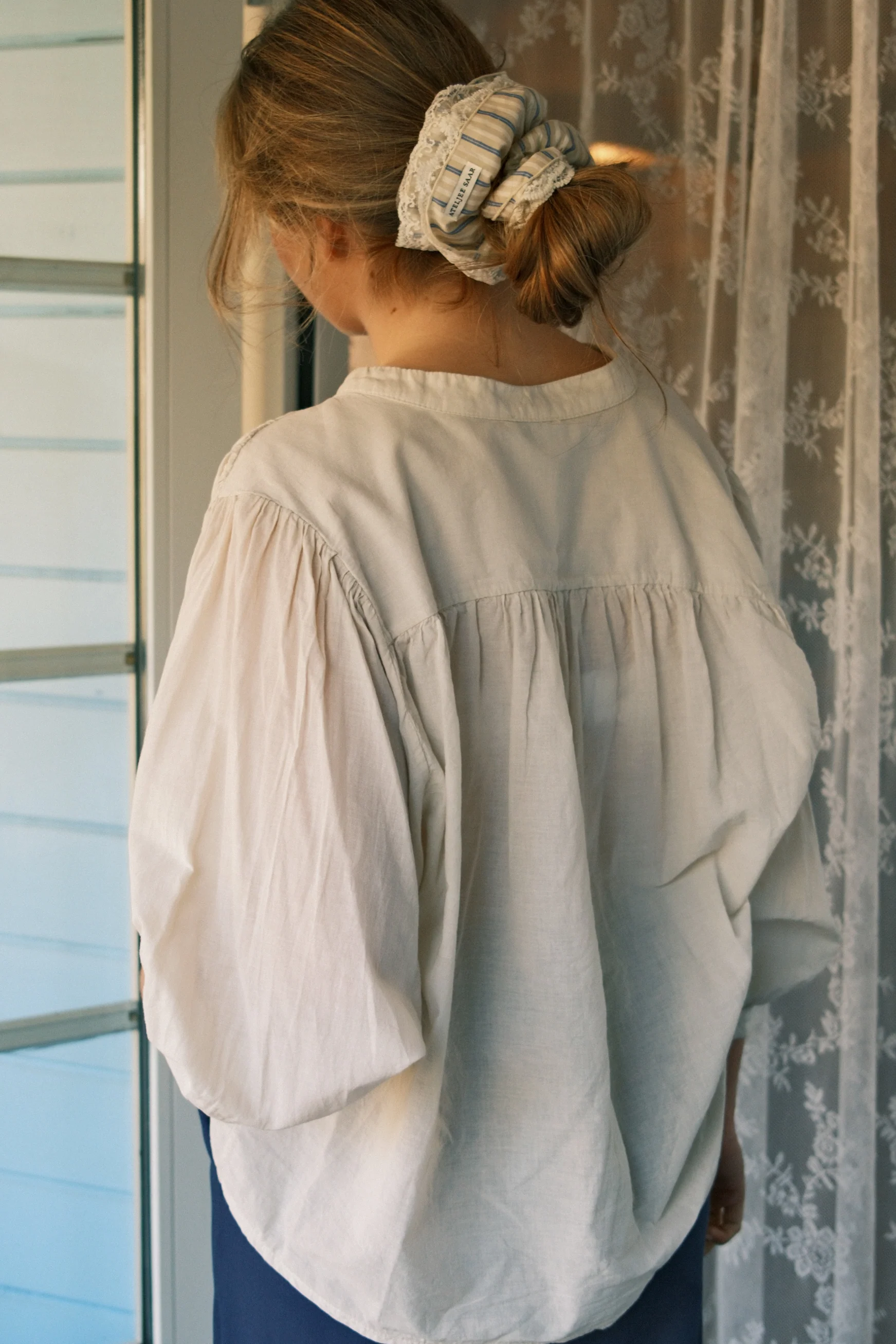 THE NORAH SHIRT BEIGE - Image 4