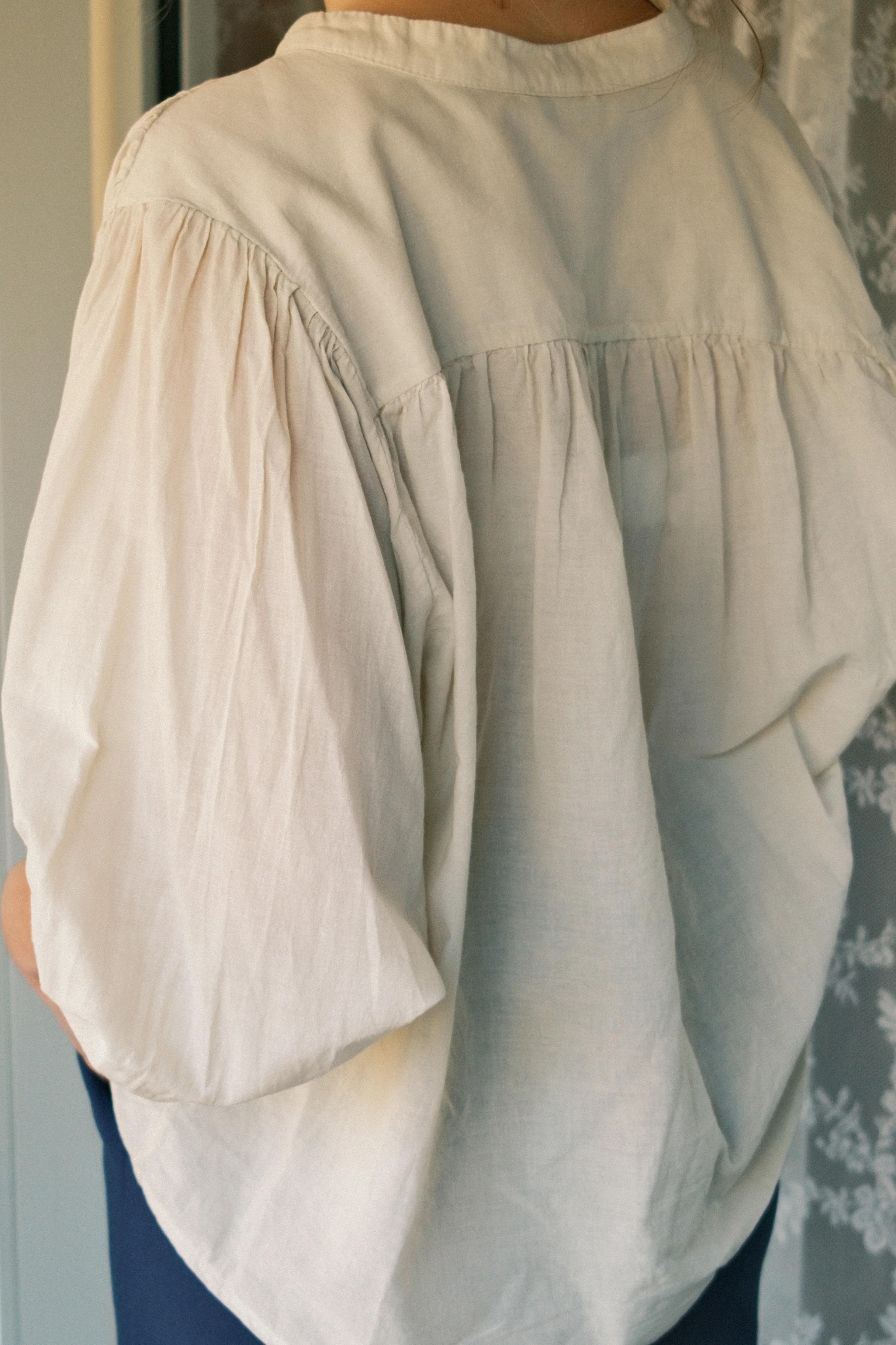 THE NORAH SHIRT BEIGE - Image 6