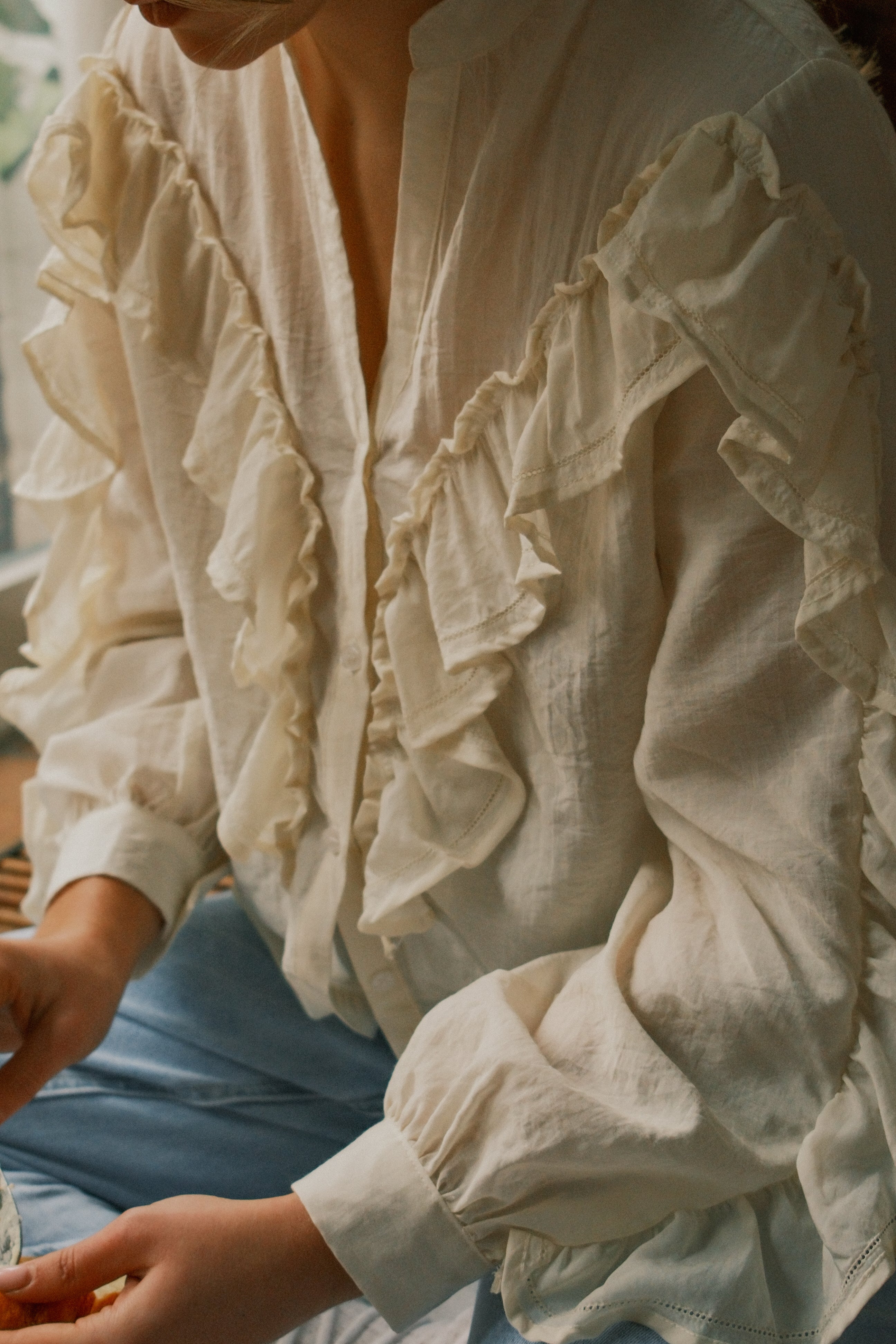 THE QUIET BLOOM TOP BEIGE - Image 8