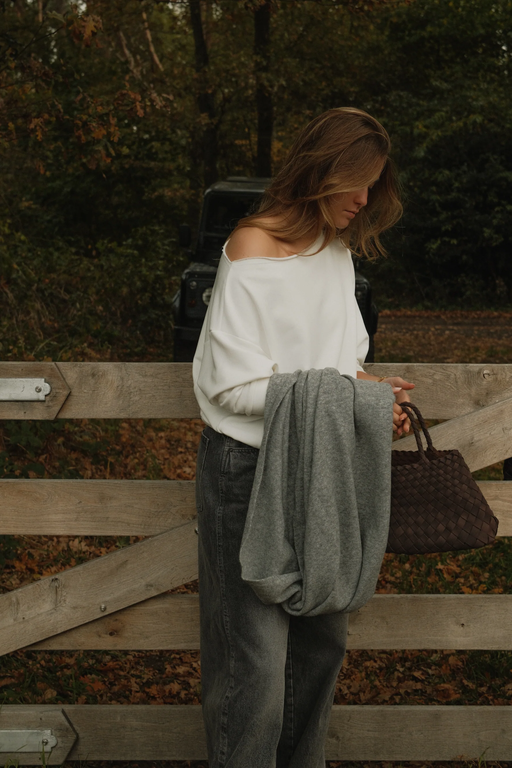THE RELAXED BALLOON JEANS GREY - Image 10