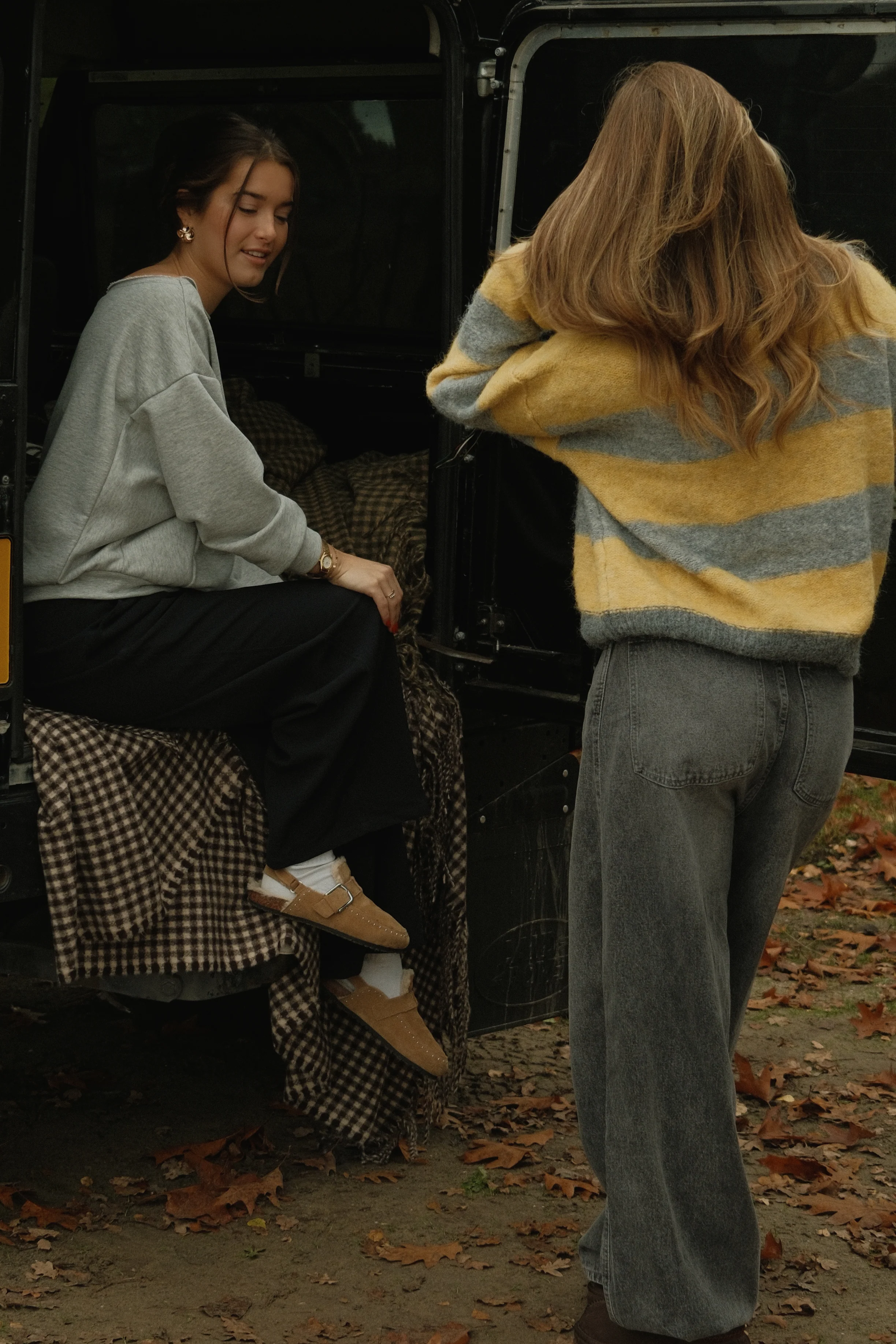 THE RELAXED BALLOON JEANS GREY - Image 3