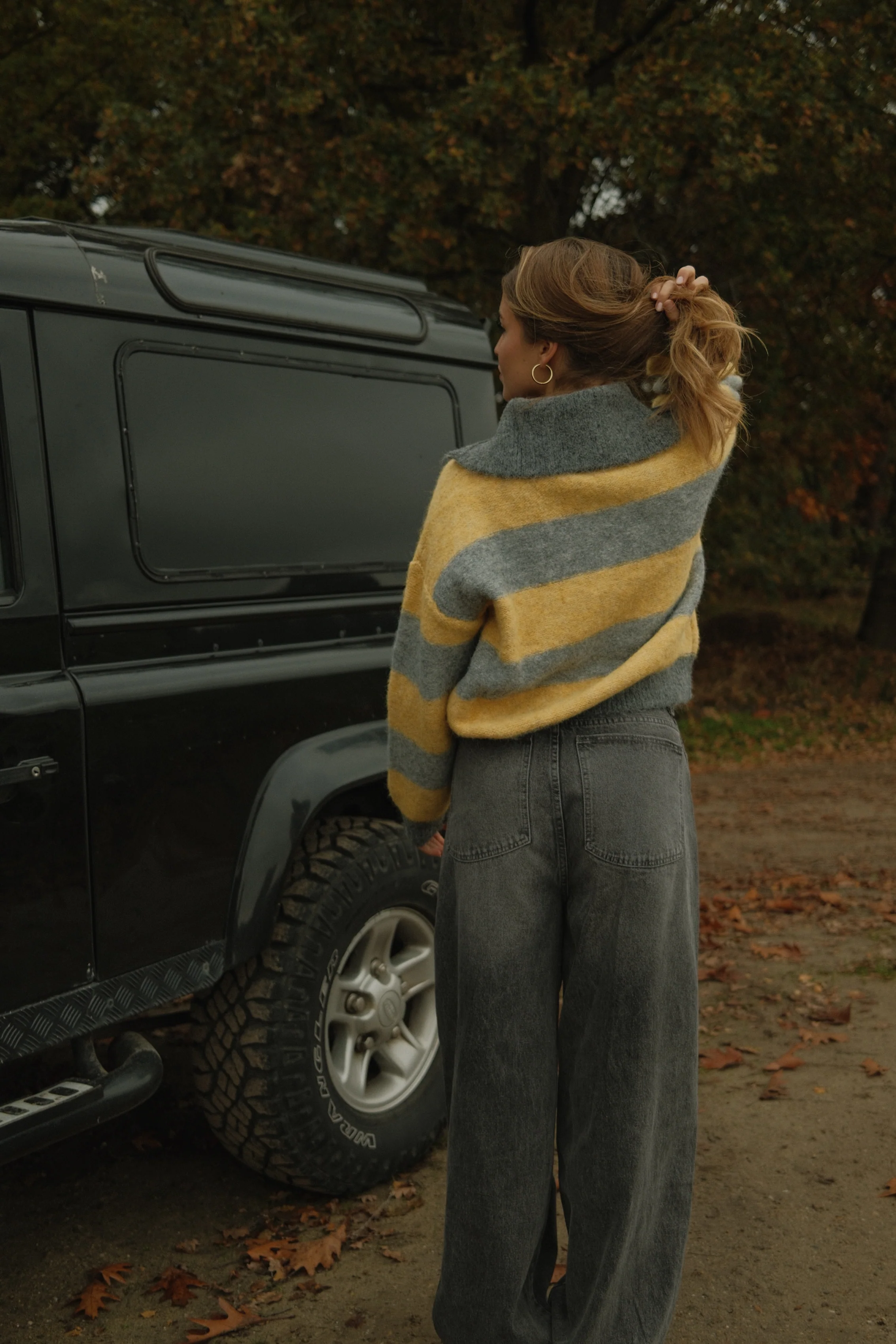 THE RELAXED BALLOON JEANS GREY - Image 4