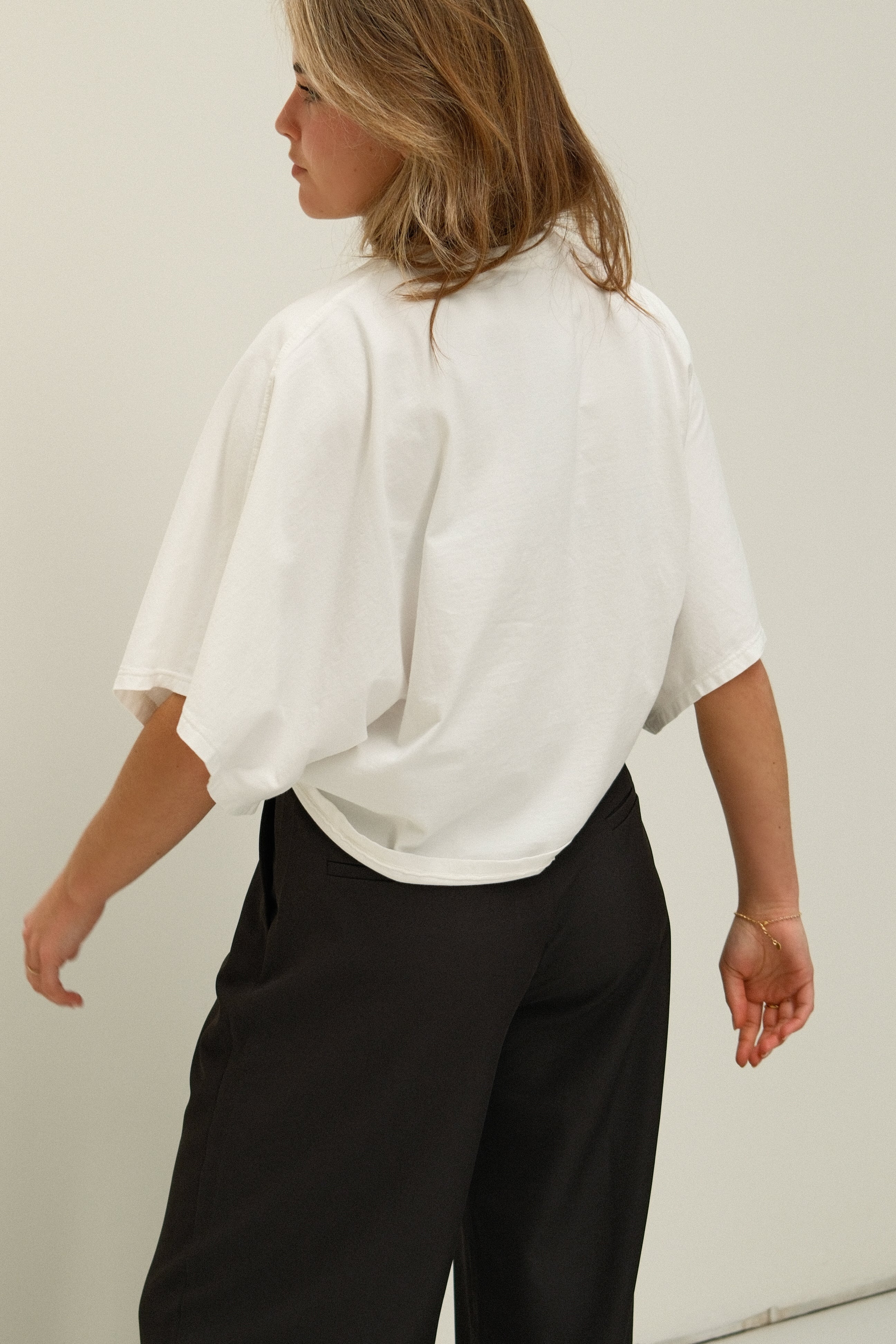WIDE SLEEVE SAAR TEE WHITE - Image 2